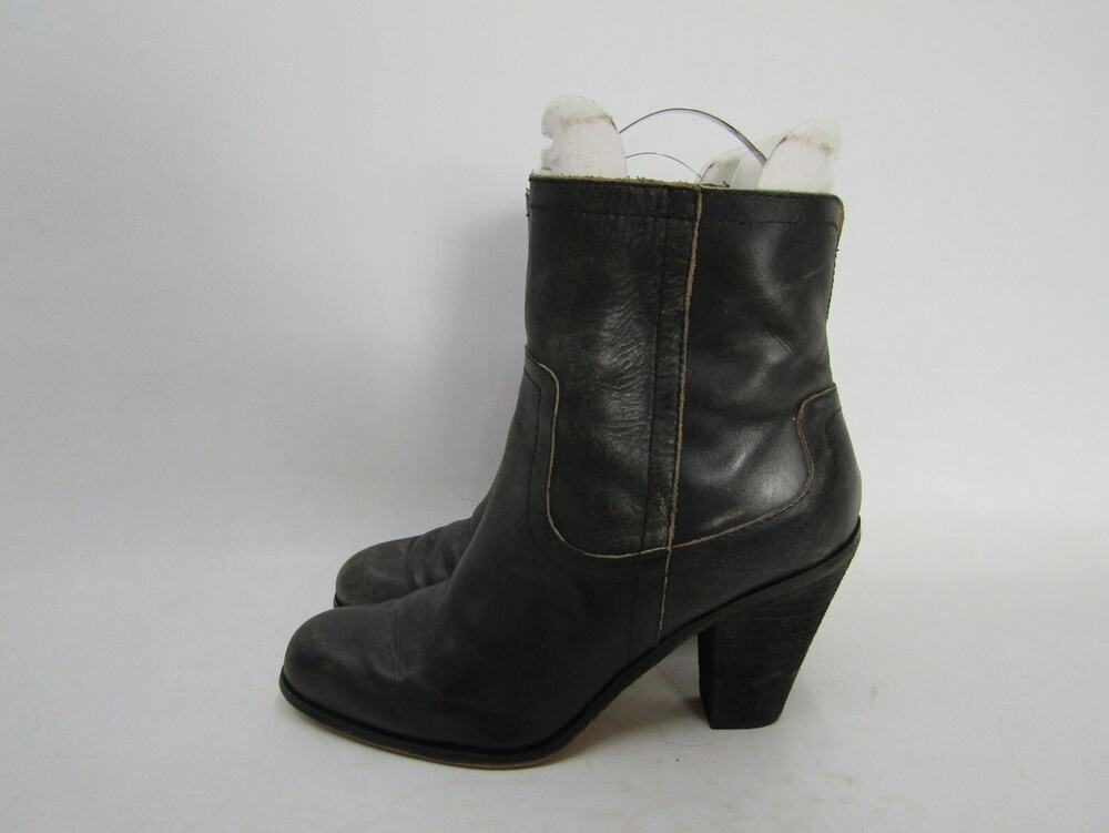 Corso Como Womens Size 8 M Gray Leather Zip Fashion Ankle Boots